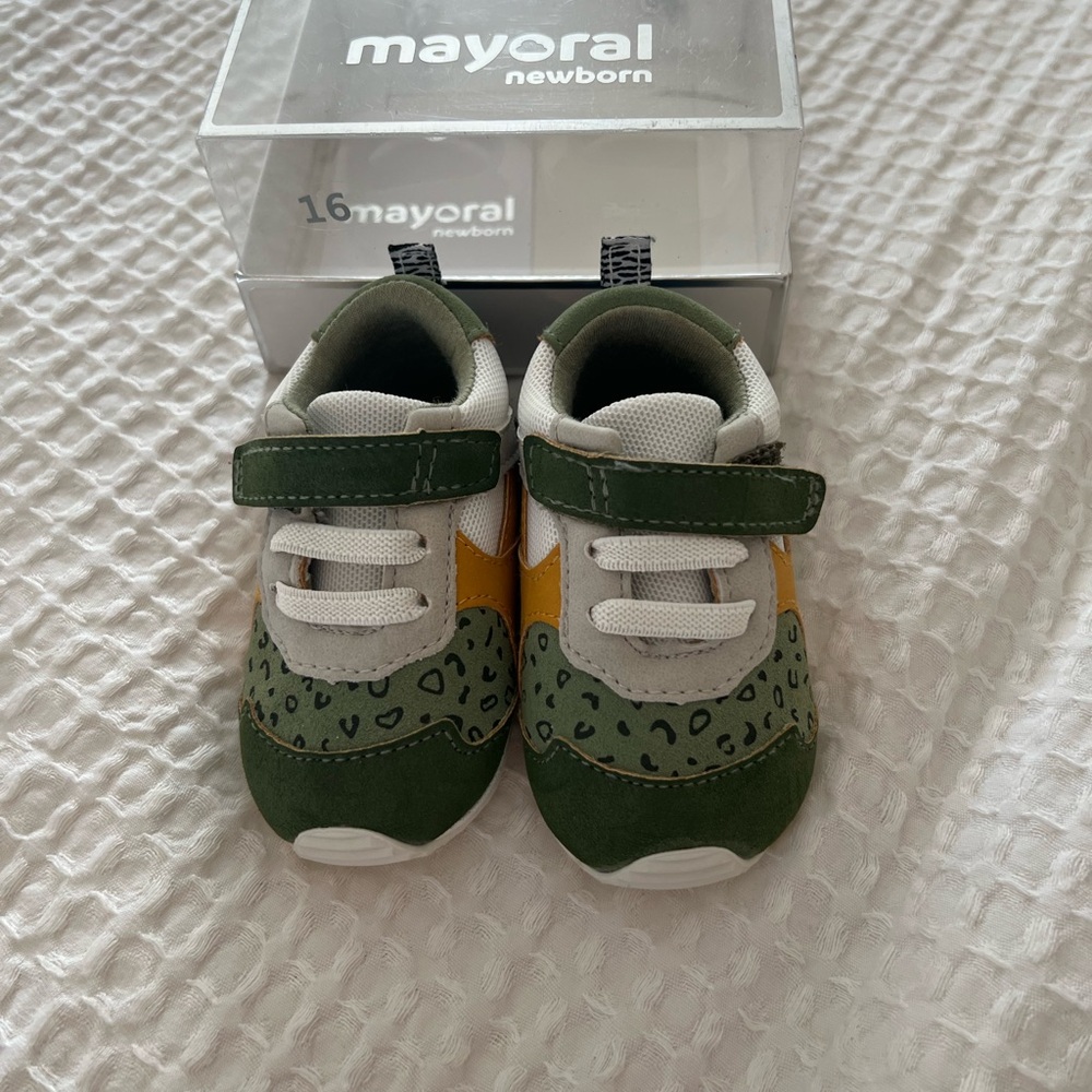 ✨🛍️ 4️⃣ for $2️⃣5️⃣ 💖 Mayoral Baby Shoes in Green and Yellow